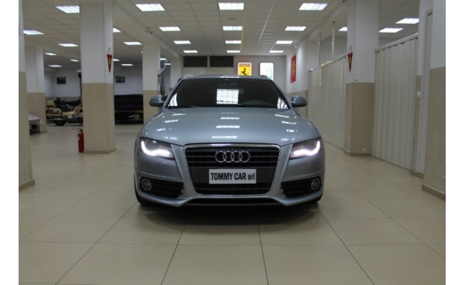 Audi A4 Avant 2.0 TDI tronic S LINE