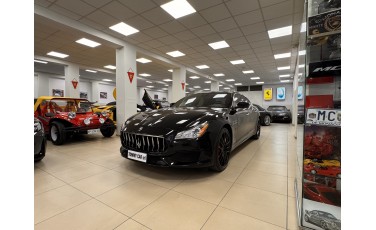 Maserati Quattroporte